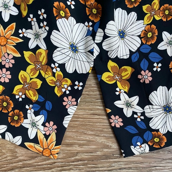 EUC SANDRO Ekin Floral Print V-Neck Short Sleeve Top With White Eyelets XS-Small - Picture 10 of 16